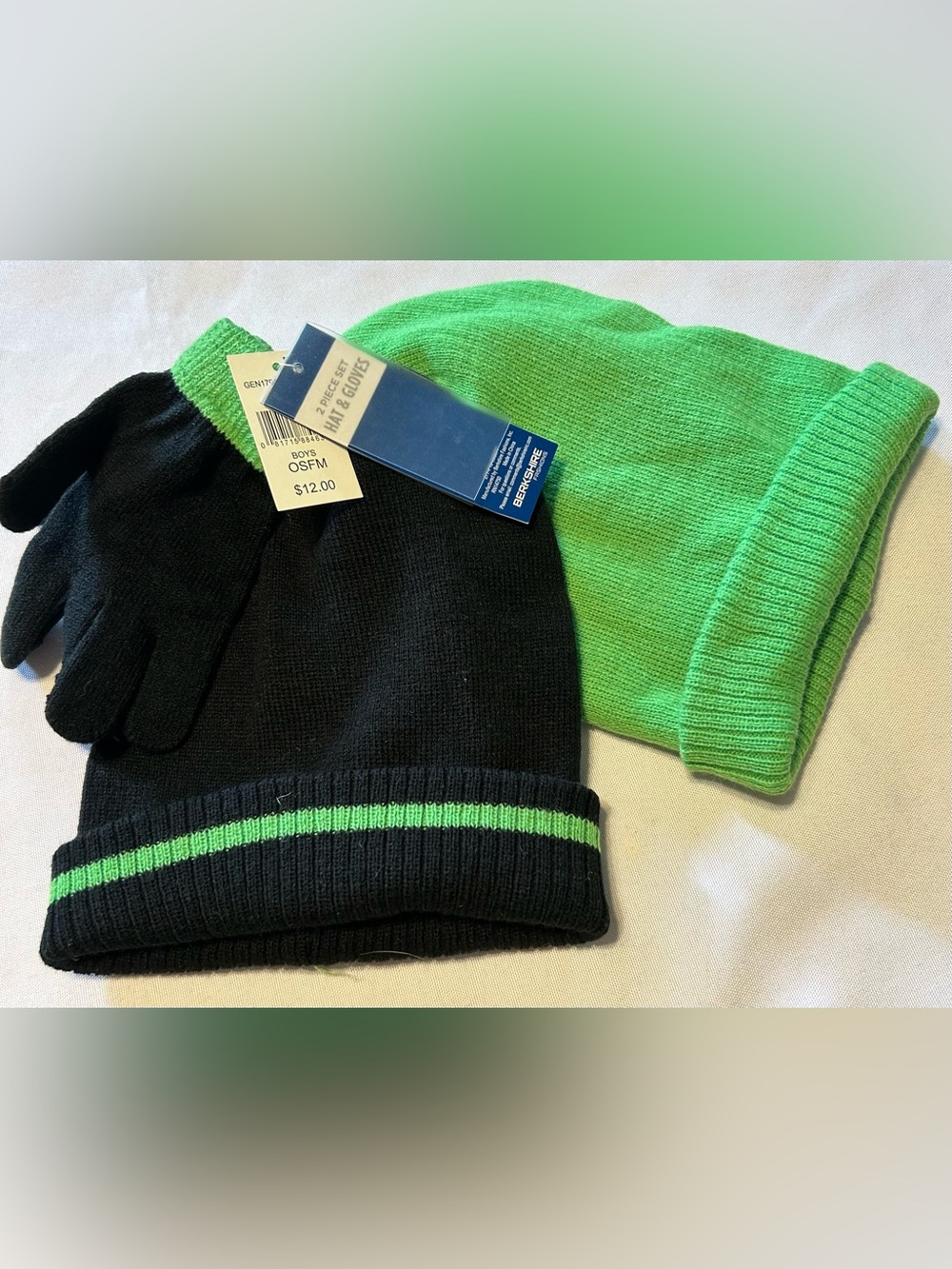 NWT Berkshire Three-Piece Knit Hat & Glove Set - Black & Bright Green